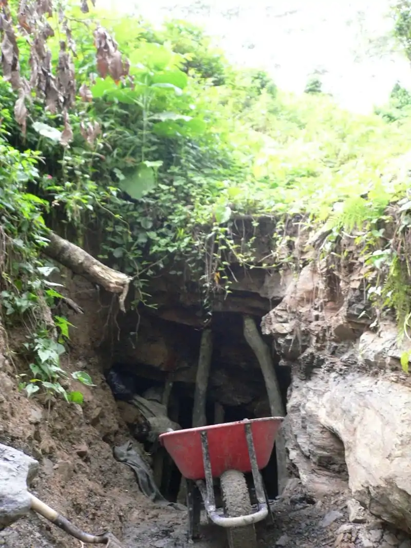 Mine hole